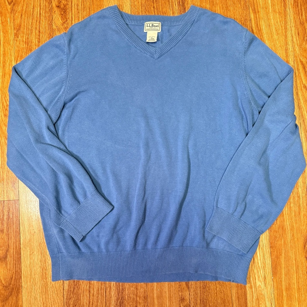 L.L. Bean Men's V-Neck Sweater in Blue